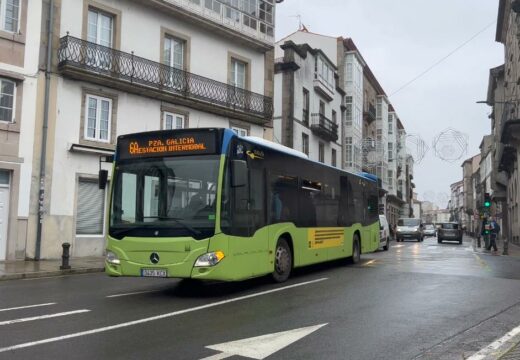 O Concello de Santiago mantén os descontos do 50% nos bonos multiviaxe do bus urbano